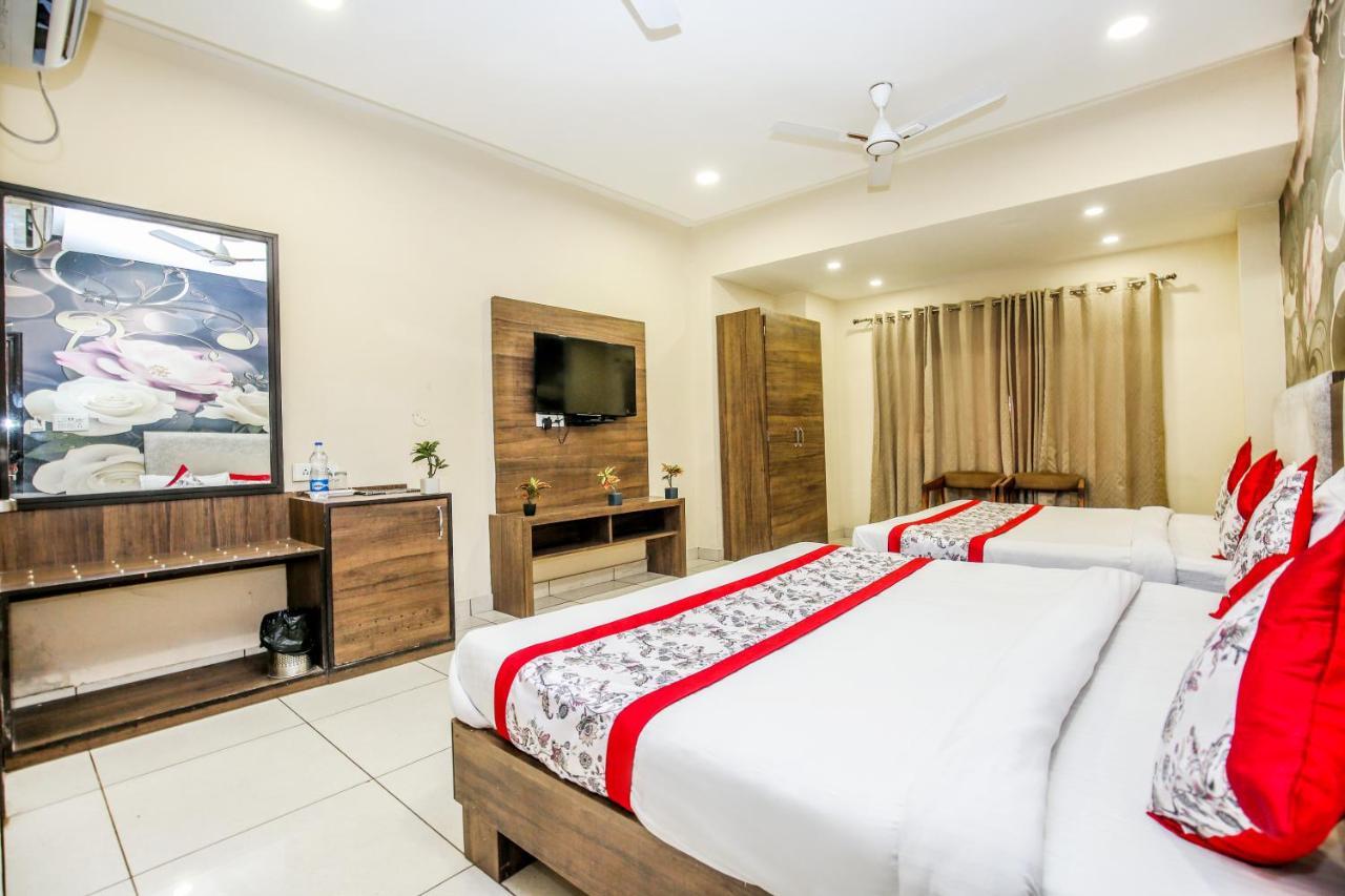 Hotel Karan Residency - 5 Min Walk From Golden Temple 암리차르 외부 사진